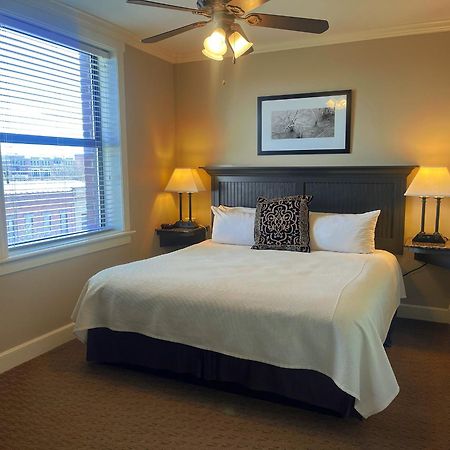 The Eldridge Hotel Lawrence Bagian luar foto
